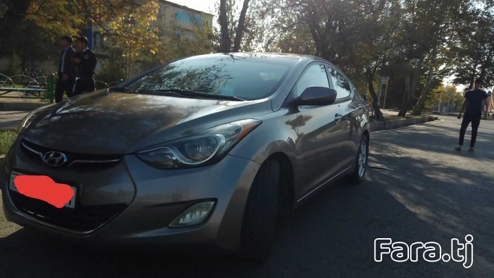 Hyundai Elantra, 2013 г. (2) Hyundai Elantra, 2013 г. (2)