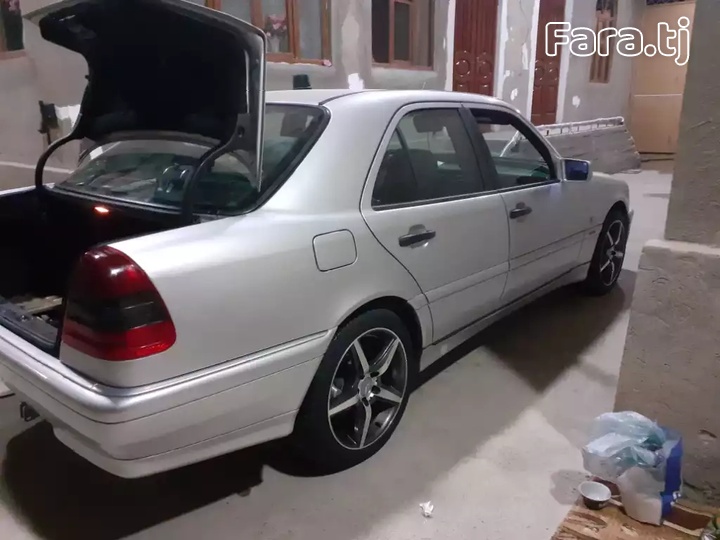 Mercedes-benz C class, 1998 (2) Mercedes-benz C class, 1998 (2)