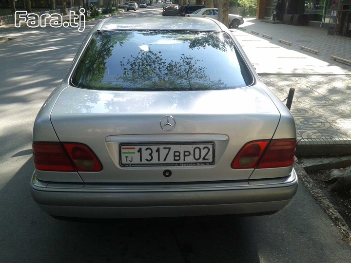 Mercedes-benz E class, 1997 (2) Mercedes-benz E class, 1997 (2)