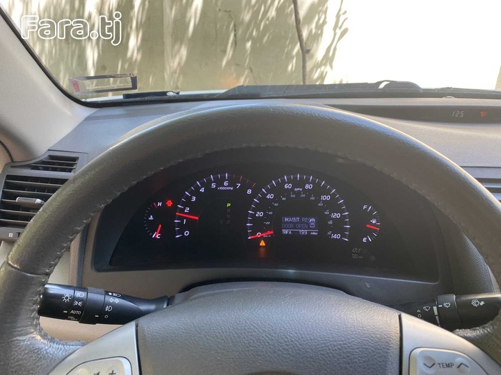 Toyota Camry, 2010 (4) Toyota Camry, 2010 (4)
