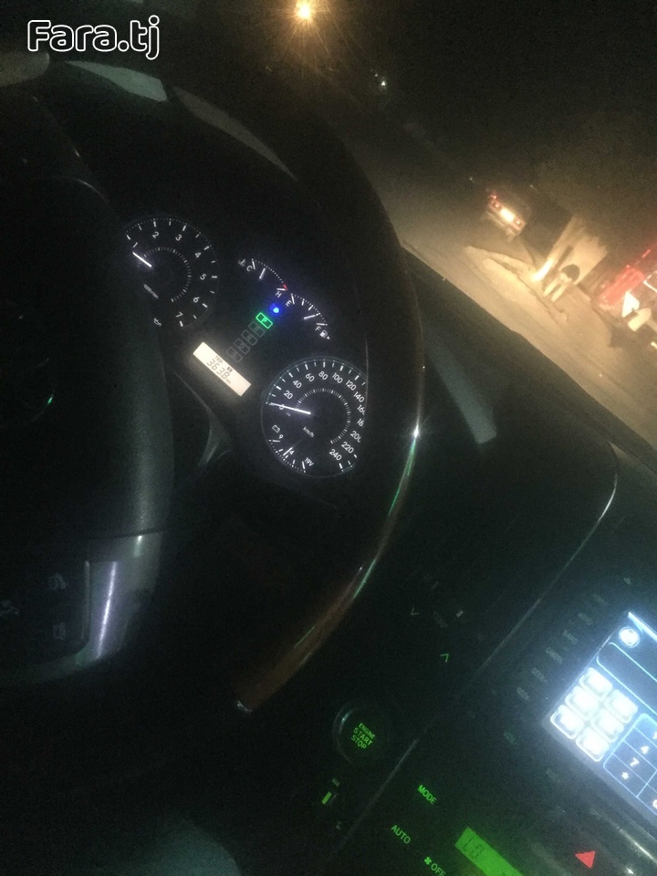 Toyota Land Cruiser, 2012 (2) Toyota Land Cruiser, 2012 (2)