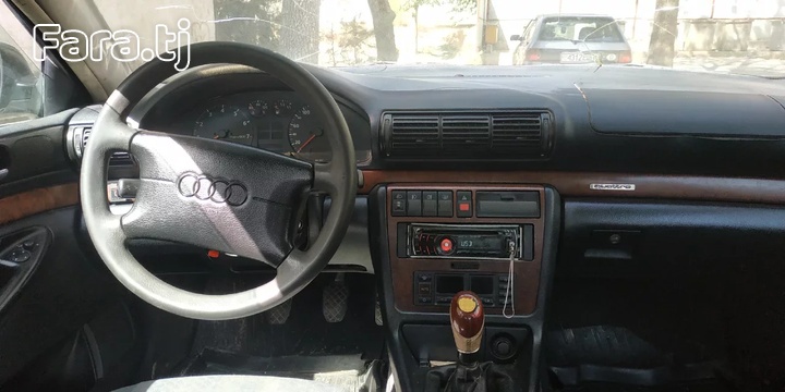 Audi A4, 1995 г. Audi A4, 1995 г.