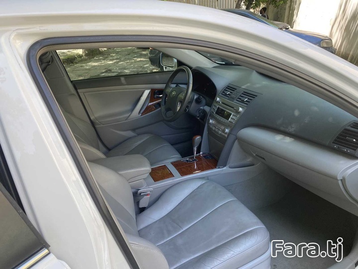 Toyota Camry, 2010 (5) Toyota Camry, 2010 (5)