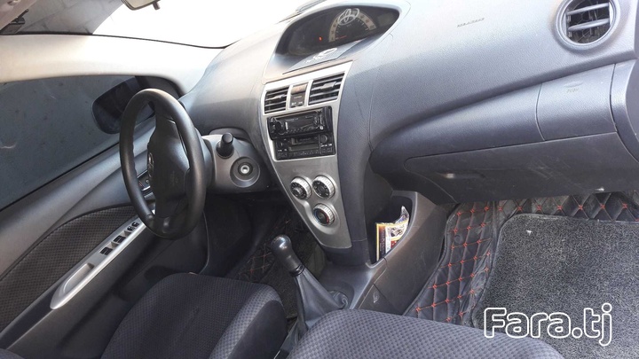 Toyota Yaris, 2008 (3) Toyota Yaris, 2008 (3)
