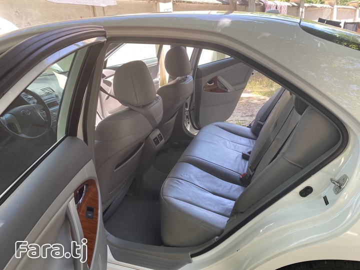Toyota Camry, 2010 (6) Toyota Camry, 2010 (6)