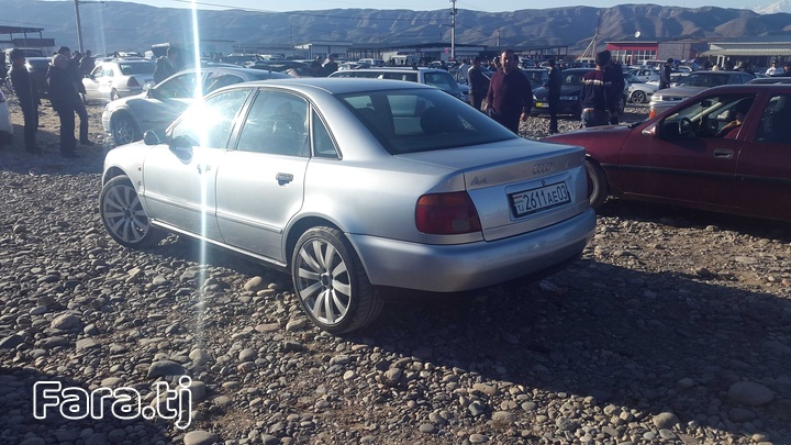 Audi A4, 1995 г Audi A4, 1995 г